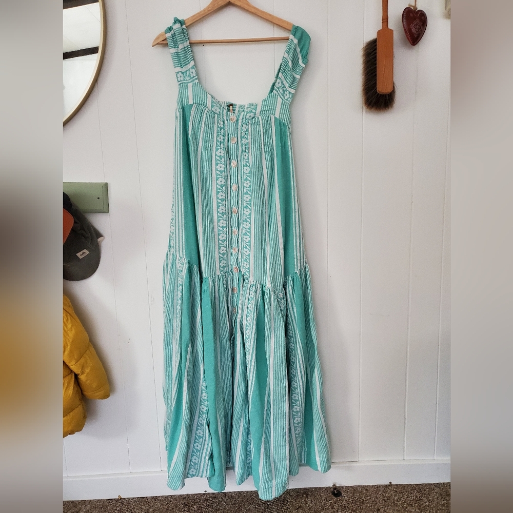 Gorgeous free people button front maxi dress